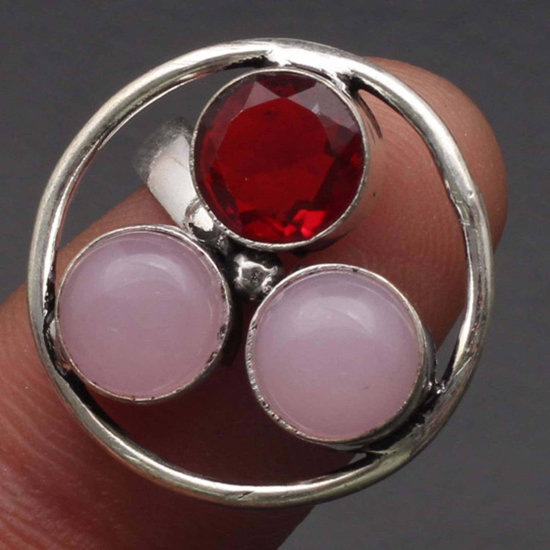 Rosenquarz Granat Quarz Edelstein Handgemachtes Ring Geschenk Für Ihn 925 Sterling Silber Überzogener Schmuck Sie Xy835 Rosenquarz Granat Quarz Edelstein Handgemachtes Ring Geschenk Für Ihn 925 Sterling Silber Überzogener Schmuck Sie Xy835 von MadonnaJewellery