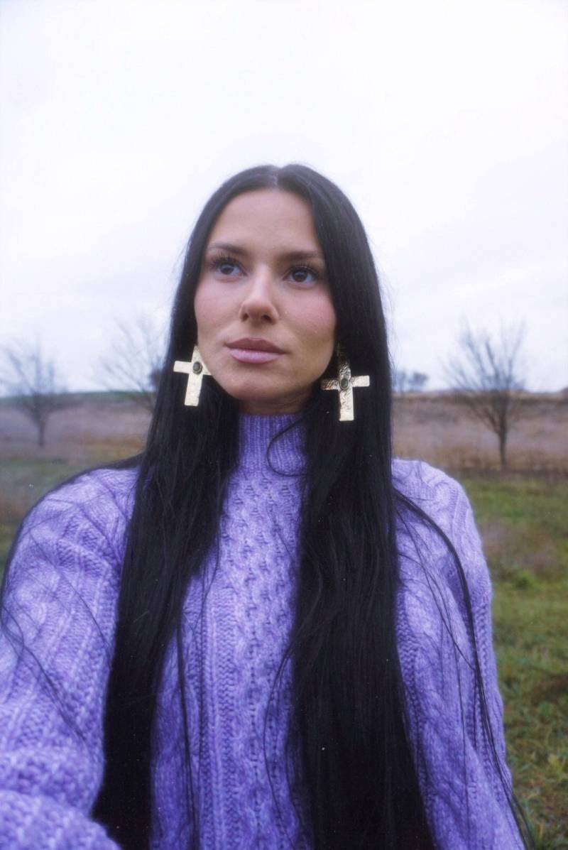 Wolffohren Kreuz Ohrringe Mittelalterliche Peridot Anhänger von MadonnnaOriente