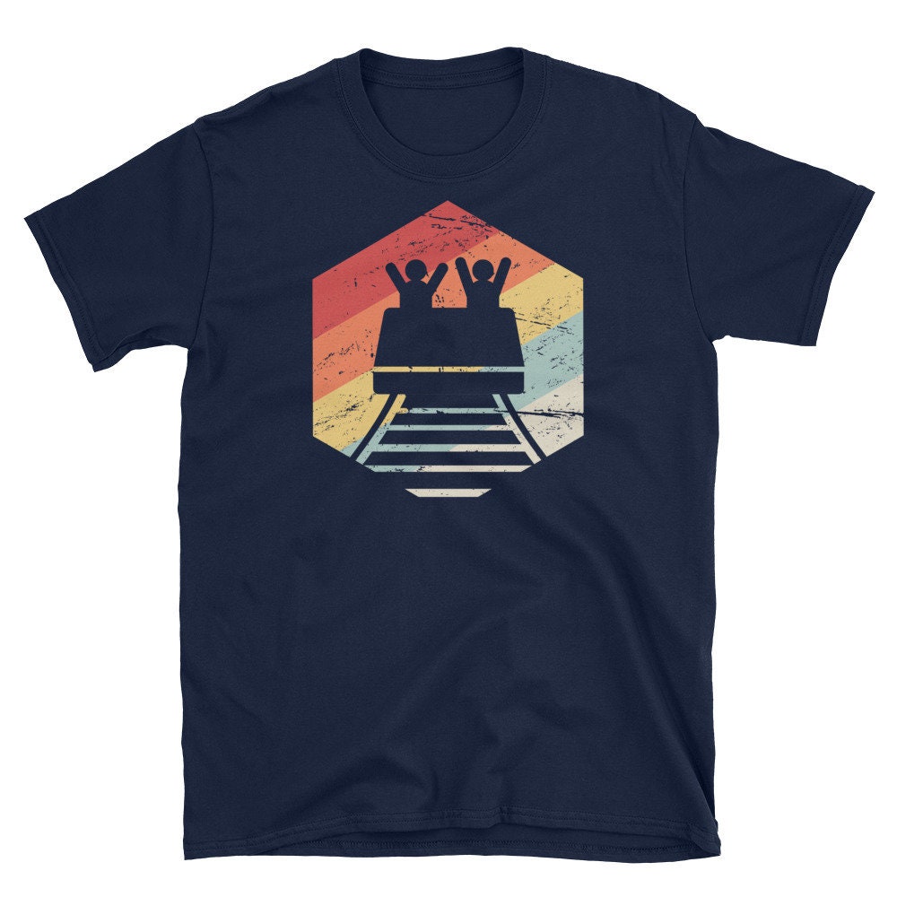 Achterbahn T-Shirt | Unisex/Retro-Themenpark & Thrill Ride Enthusiast Shirt von MadsTees