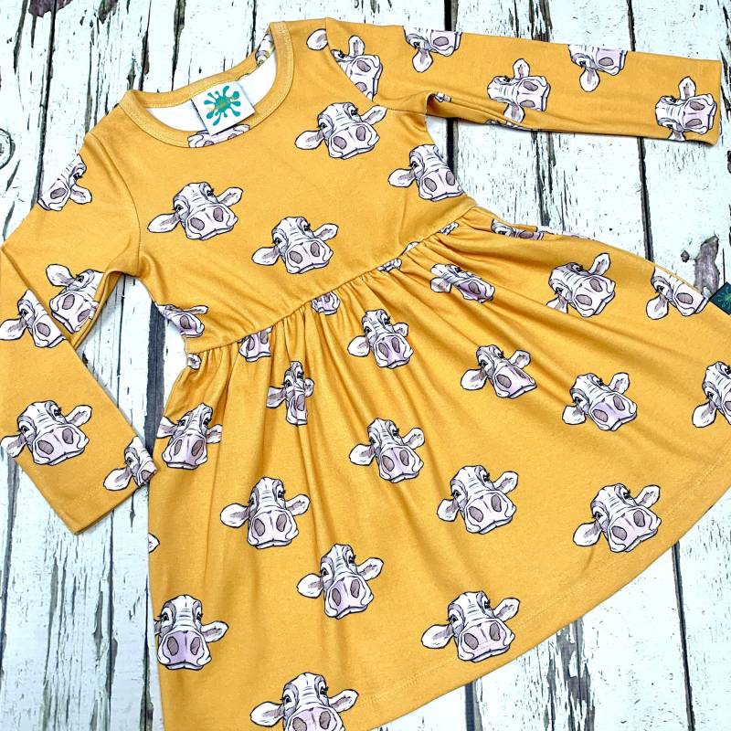 Bereit Zum Shiip Kleid Für Kinder, Kinderkleid, 50 Bis 6 Jahre, Bio-Babykleid, Bio-Kleid, Kühe, Bio-Kinderkleidung von MaebelleAndBo