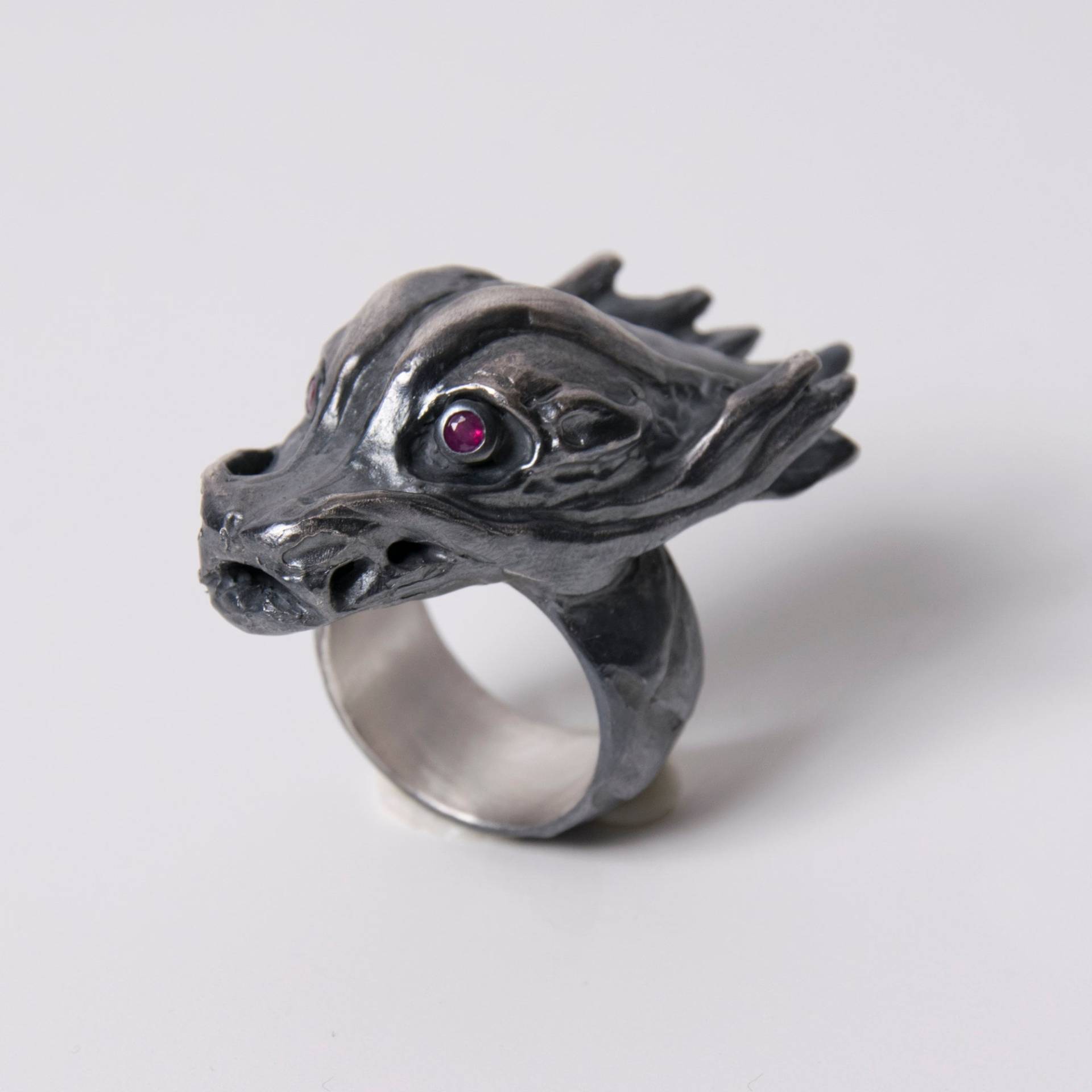 Feuerdrachen Ring, Unikat Ring Mit Rubinen Feuerdrachen Ring, Unikat Ring Mit Rubinen von Maerchenschmuck