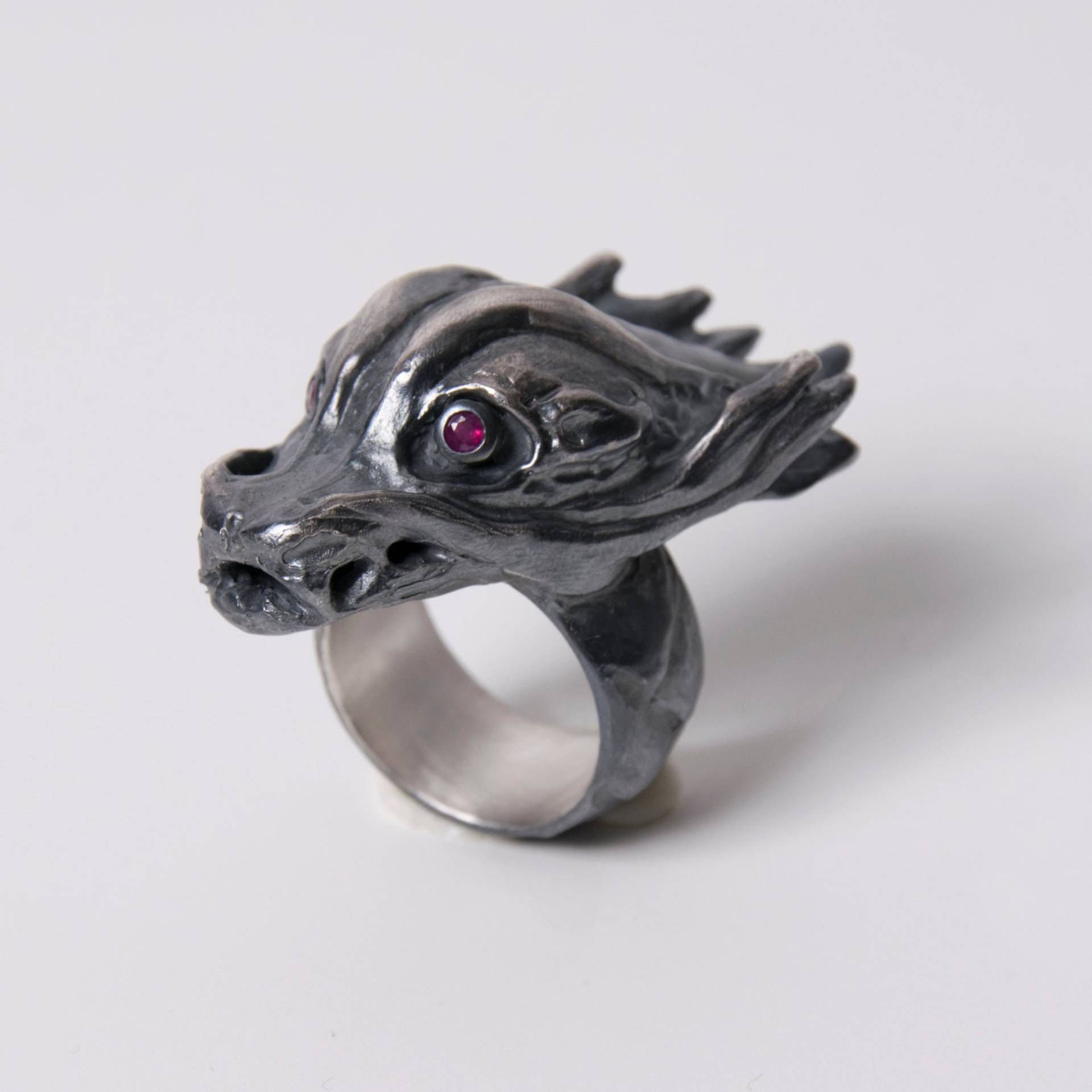 Feuerdrachen Ring, Unikat Ring Mit Rubinen von Maerchenschmuck