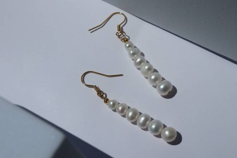 Classic Multiple Natural Freshwater Pearl Earrings Unisex 18K Gold Brass Plated Copper Pendant Earring Wedding Party Christmas Gift Ohrringe Classic Multiple Natural Freshwater Pearl Earrings Unisex 18K Gold Brass Plated Copper Pendant Earring Wedding Party Christmas Gift Ohrringe von Mafukoo