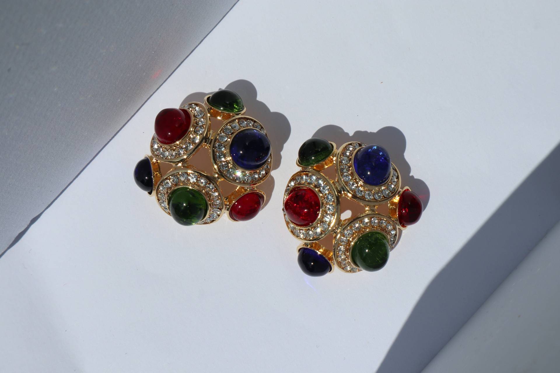Colorful Zircon Vintage Style Rosa Earrings Retro Stone Flowers Metal Earrings Rare Find Party Vintage Jewelry Christmas Party Wedding Gift Colorful Zircon Vintage Style Rosa Earrings Retro Stone Flowers Metal Earrings Rare Find Party Vintage Jewelry Christmas Party Wedding Gift von Mafukoo