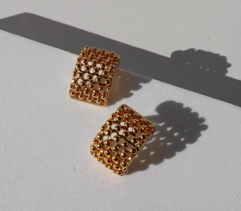 Retro Palace Classic Earrings Gold Stud Elegant Wedding Christmas Gift Rare Find Baroque Style Vintage Luxury von Mafukoo