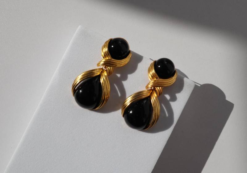 Retro Palace Earrings Colourful Luxury Plated Black Gold Hanging Elegant Wedding Christmas Gift Rare Find Baroque Style Vintage von Mafukoo