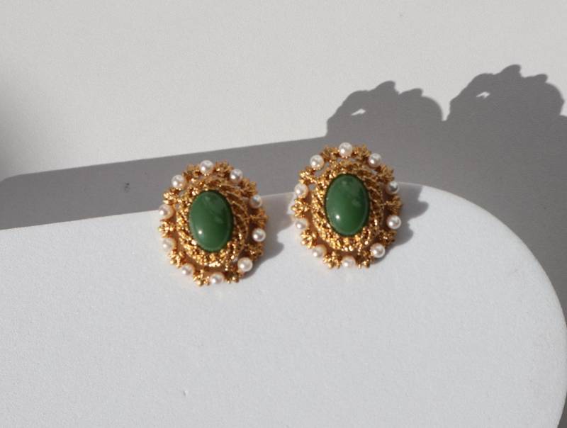 Retro Palace Earrings Colourful Luxury Plated Gold Hanging Elegant Wedding Christmas Gift Rare Find Baroque Style Vintage von Mafukoo