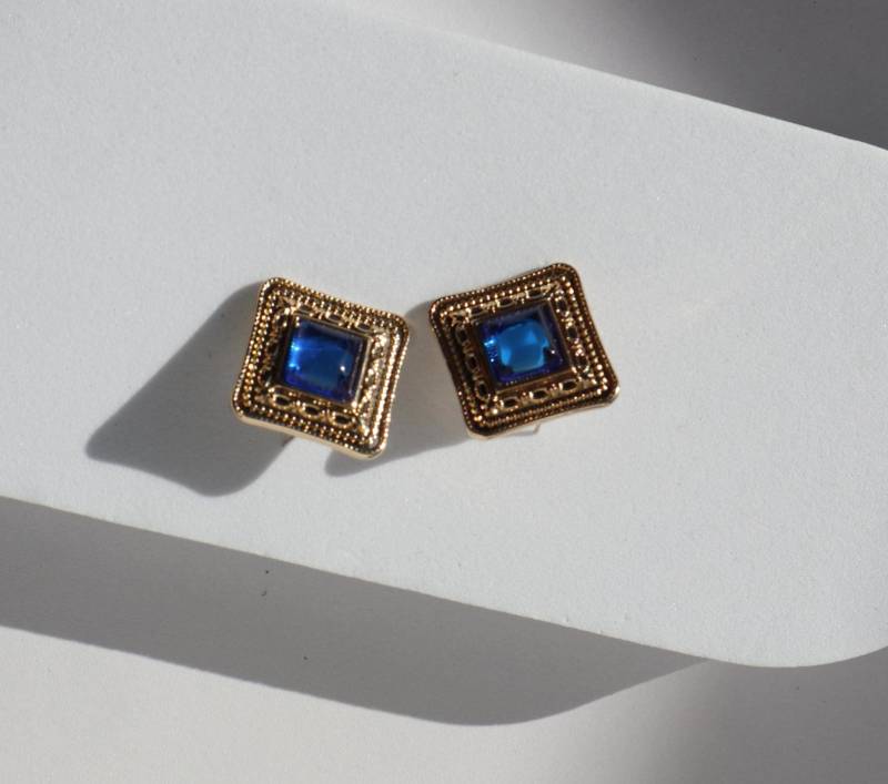 Retro Palace Square Earrings Blue Gold Stud Elegant Wedding Christmas Gift Rare Find Baroque Style Vintage Luxury von Mafukoo