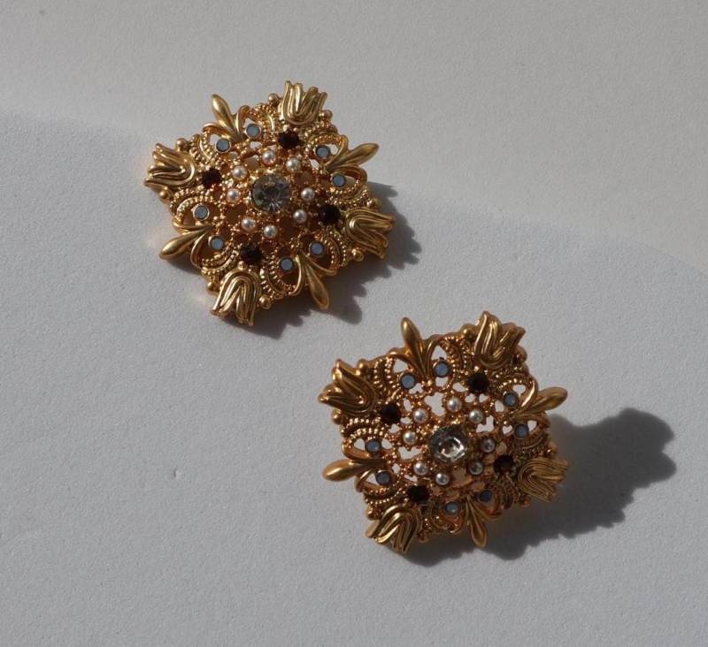 Retro Palace Square Earrings Gold Stud Elegant Wedding Christmas Gift Rare Find Baroque Style Vintage Luxury Shiny von Mafukoo