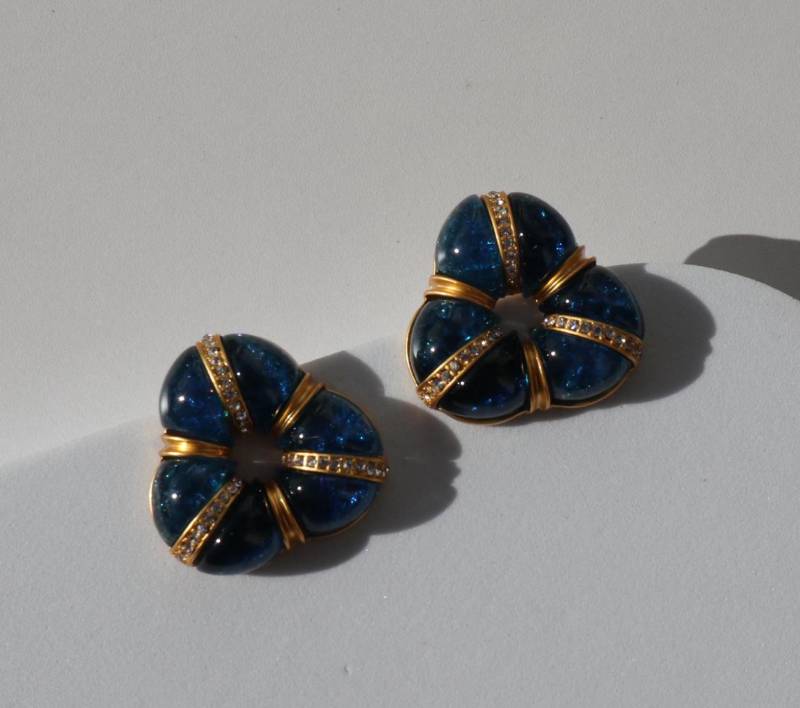 Retro Palace Triangle Blue Earrings Shiny Stud Elegant Wedding Christmas Gift Rare Find Baroque Style Vintage Luxury Party von Mafukoo