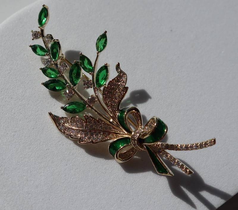 Blatt Brosche Grün Gold Farbe Anstecknadel Weihnachten Geburtstag Party Geschenke Idee Geschenk Blatt Brosche Grün Gold Farbe Anstecknadel Weihnachten Geburtstag Party Geschenke Idee Geschenk von MafukooBrosche