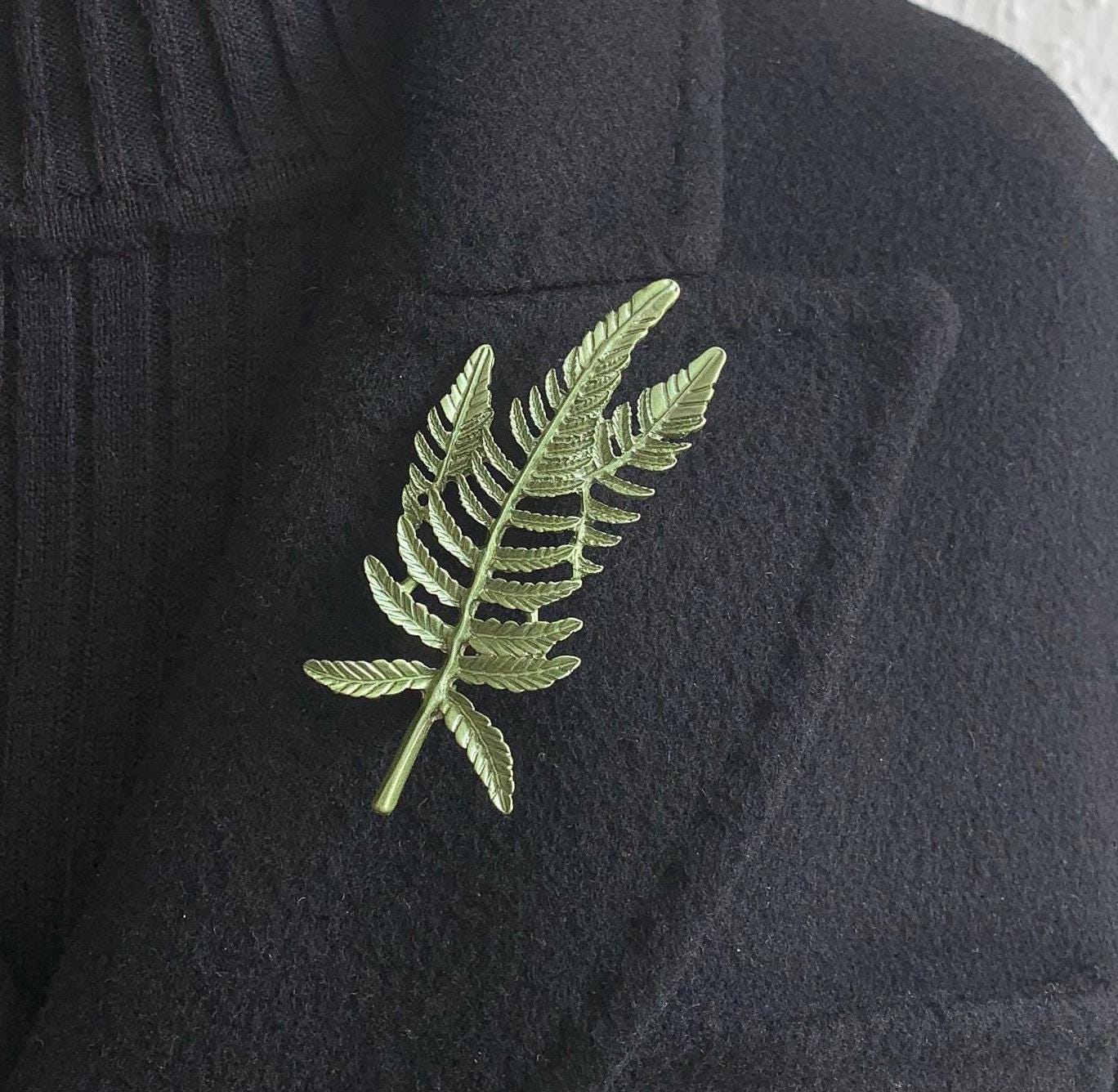 Blatt Brosche Grüne Farbe Pins Anstecker Geschenk Unisex Accessoire Idee Blatt Brosche Grüne Farbe Pins Anstecker Geschenk Unisex Accessoire Idee von MafukooBrosche