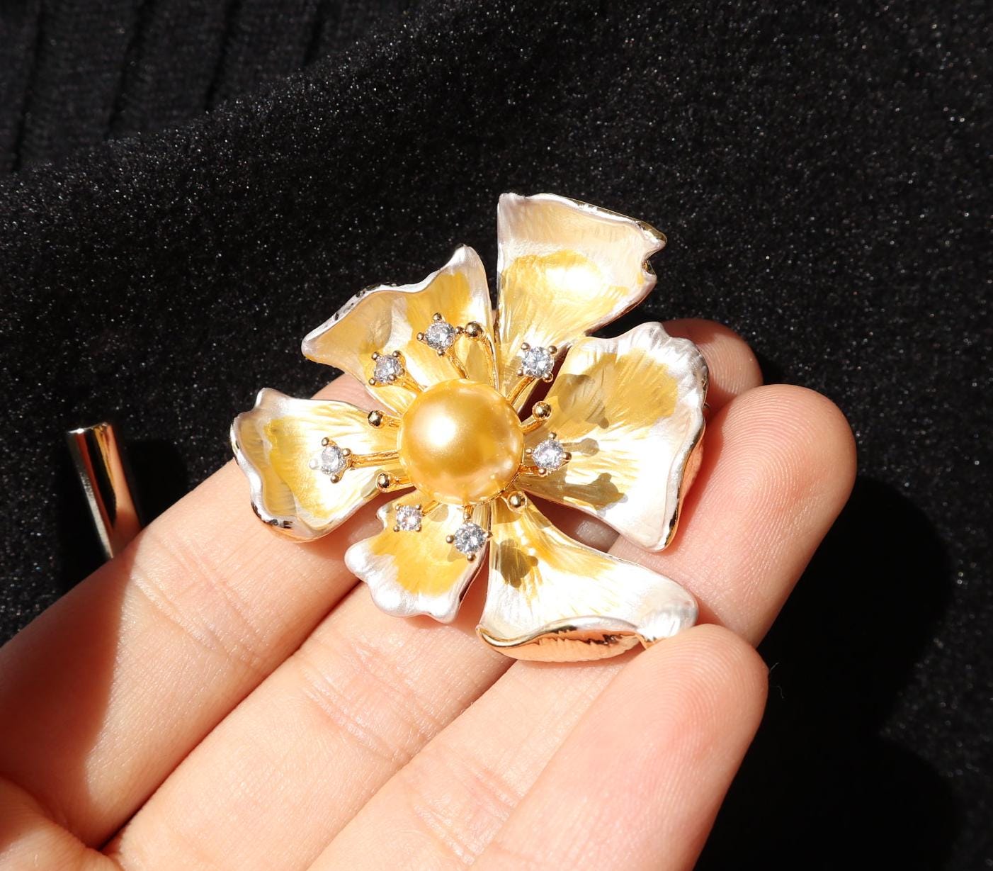 Blumen Brosche Perle Corsage Elegant Hochzeit Weihnachten Geschenk Anstecknadel von MafukooBrosche