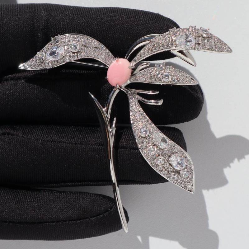 Elegante Blatt Brosche Silber Rosa Farbe Legierung Party Pin Elegante Blatt Brosche Silber Rosa Farbe Legierung Party Pin von MafukooBrosche