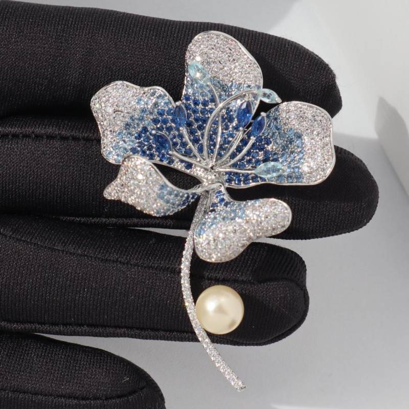 Elegante Blaue Blumen-Brosche Legierung Party Hochzeitsanstecknadel von MafukooBrosche