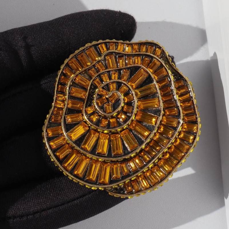 Elegante Blumen Gelbe Farbe Brosche Legierung Pin von MafukooBrosche