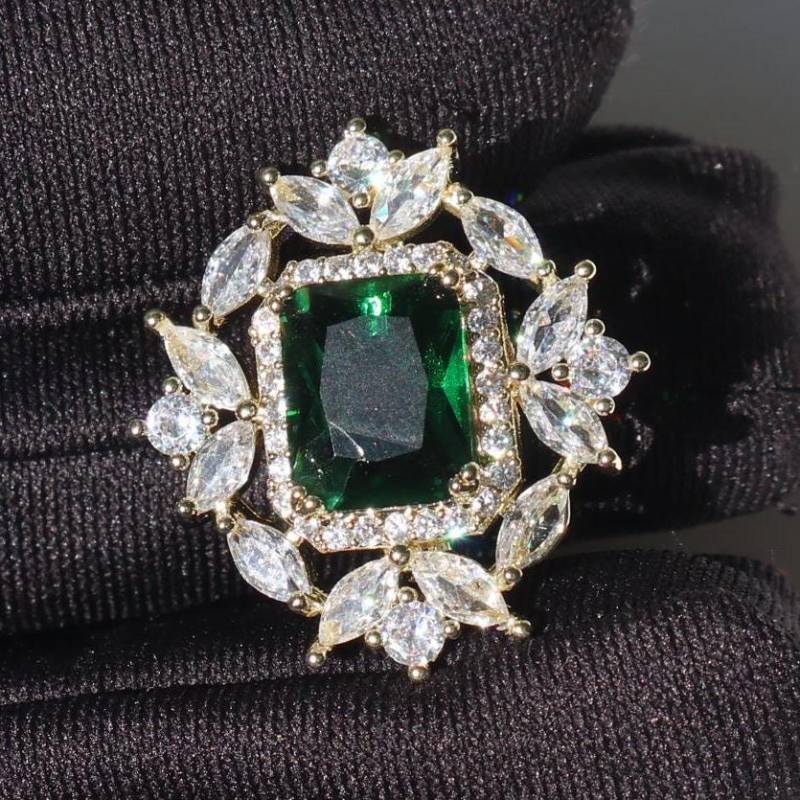 Elegante Grüne Farbe Brosche Grüne Legierung Weihnachtsgeschenk Pin von MafukooBrosche