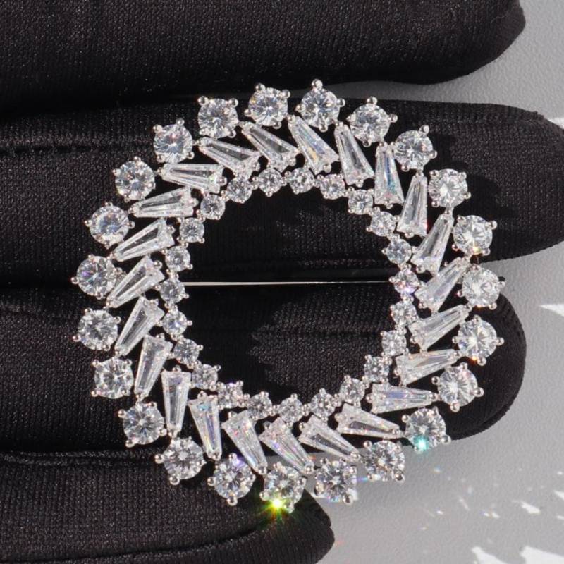 Elegante Kreis Brosche Silberfarbe Legierung Party Pin von MafukooBrosche