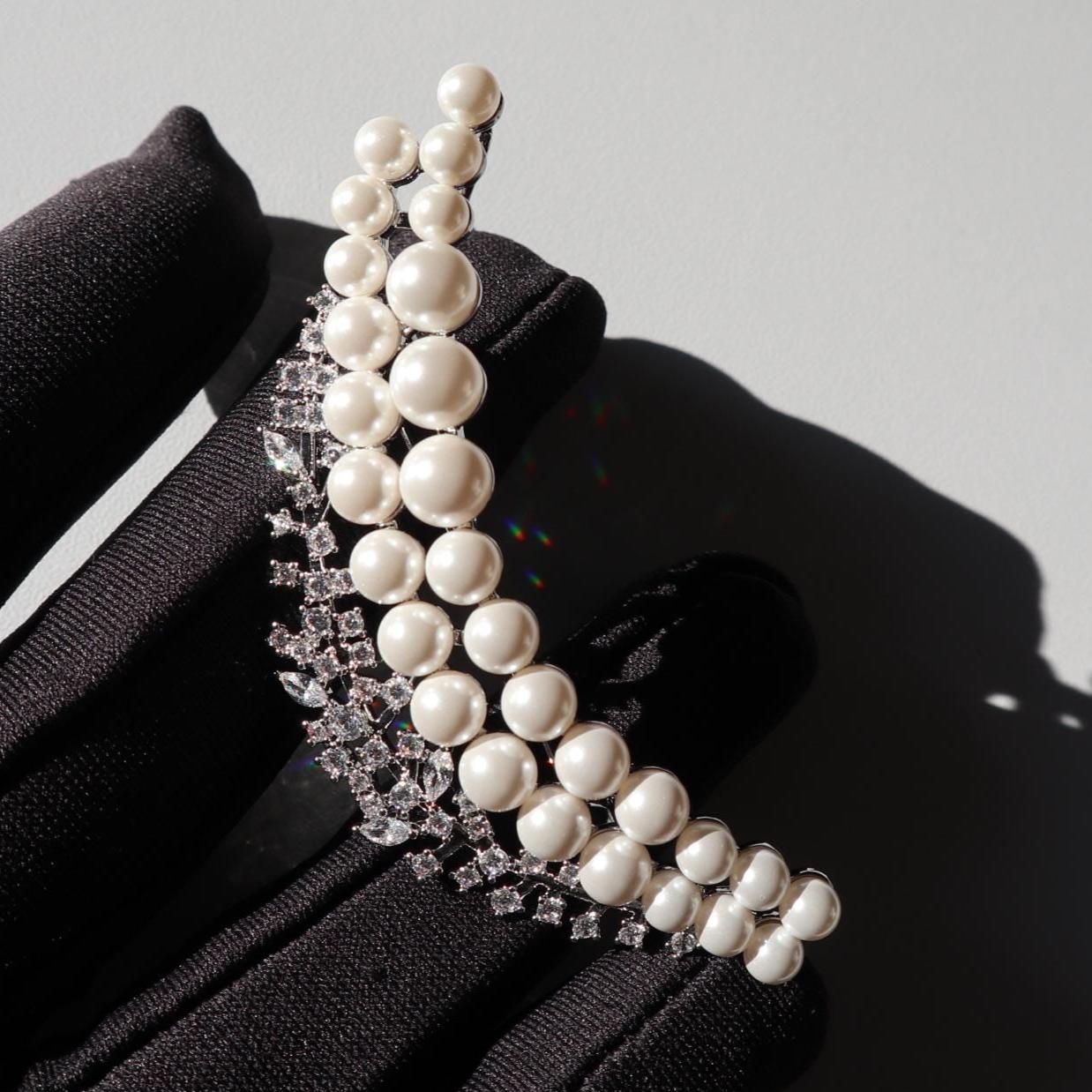 Elegante Nachahmung Perlen Brosche Silber Legierung Pin Elegante Nachahmung Perlen Brosche Silber Legierung Pin von MafukooBrosche