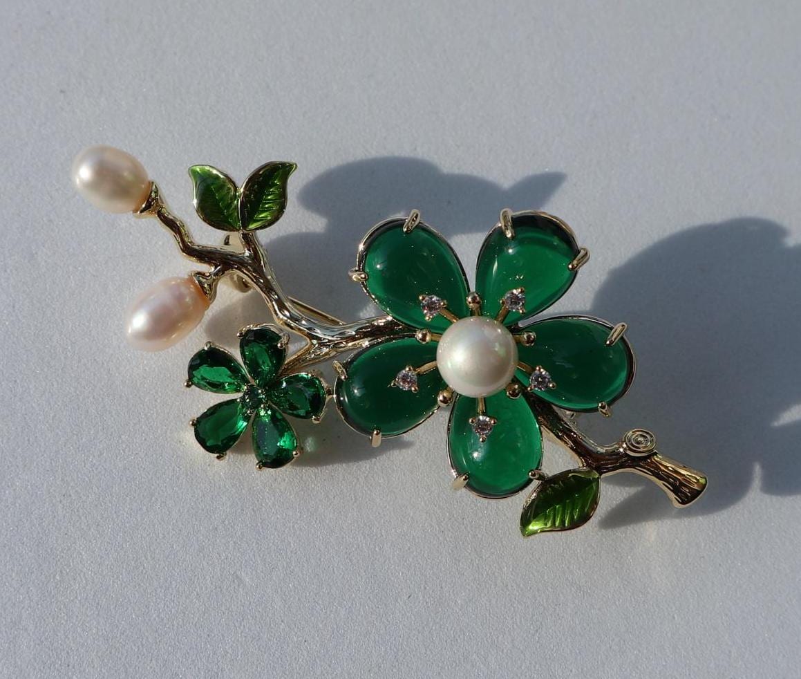 Grüne Blumen Brosche Retro Anstecknadel Mit Akzent Aus Perle Grüne Blumen Brosche Retro Anstecknadel Mit Akzent Aus Perle von MafukooBrosche