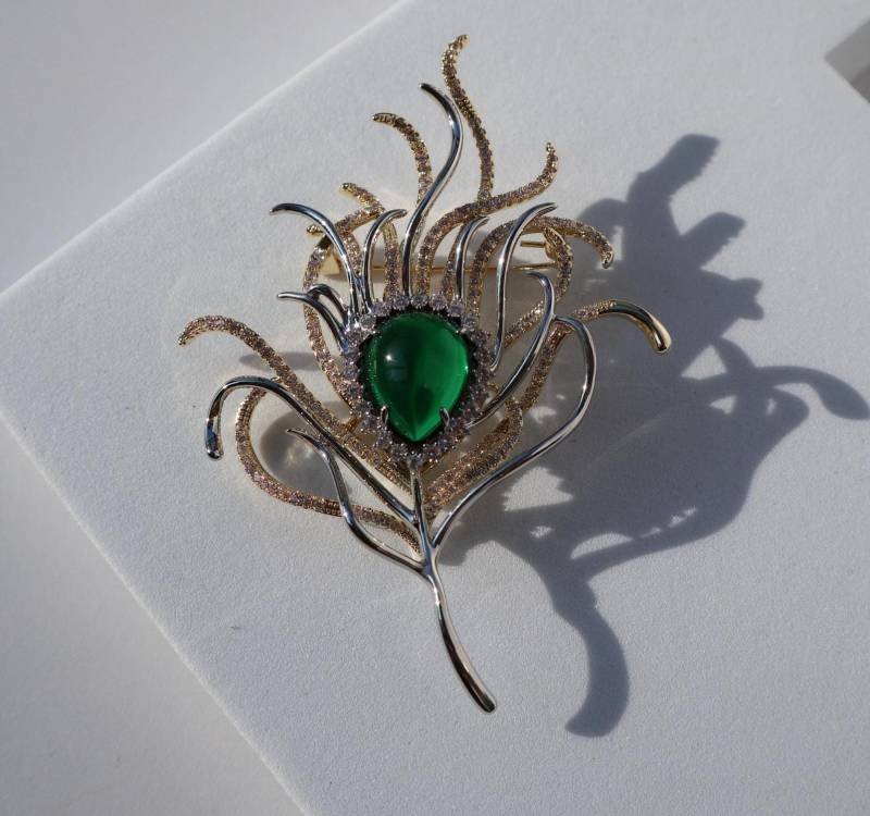 Grüne Feder Brosche Gold Ton Legierung Party Pin Grüne Feder Brosche Gold Ton Legierung Party Pin von MafukooBrosche