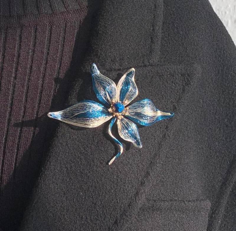 Handgemachte Blumen-Brosche Aus Kupferdraht Handgemachte Blumen-Brosche Aus Kupferdraht von MafukooBrosche