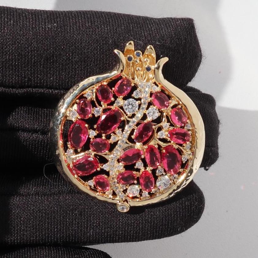 Rot Gold Brosche Granatapfel Pin Elegant Unisex Schmuck Geschenk von MafukooBrosche
