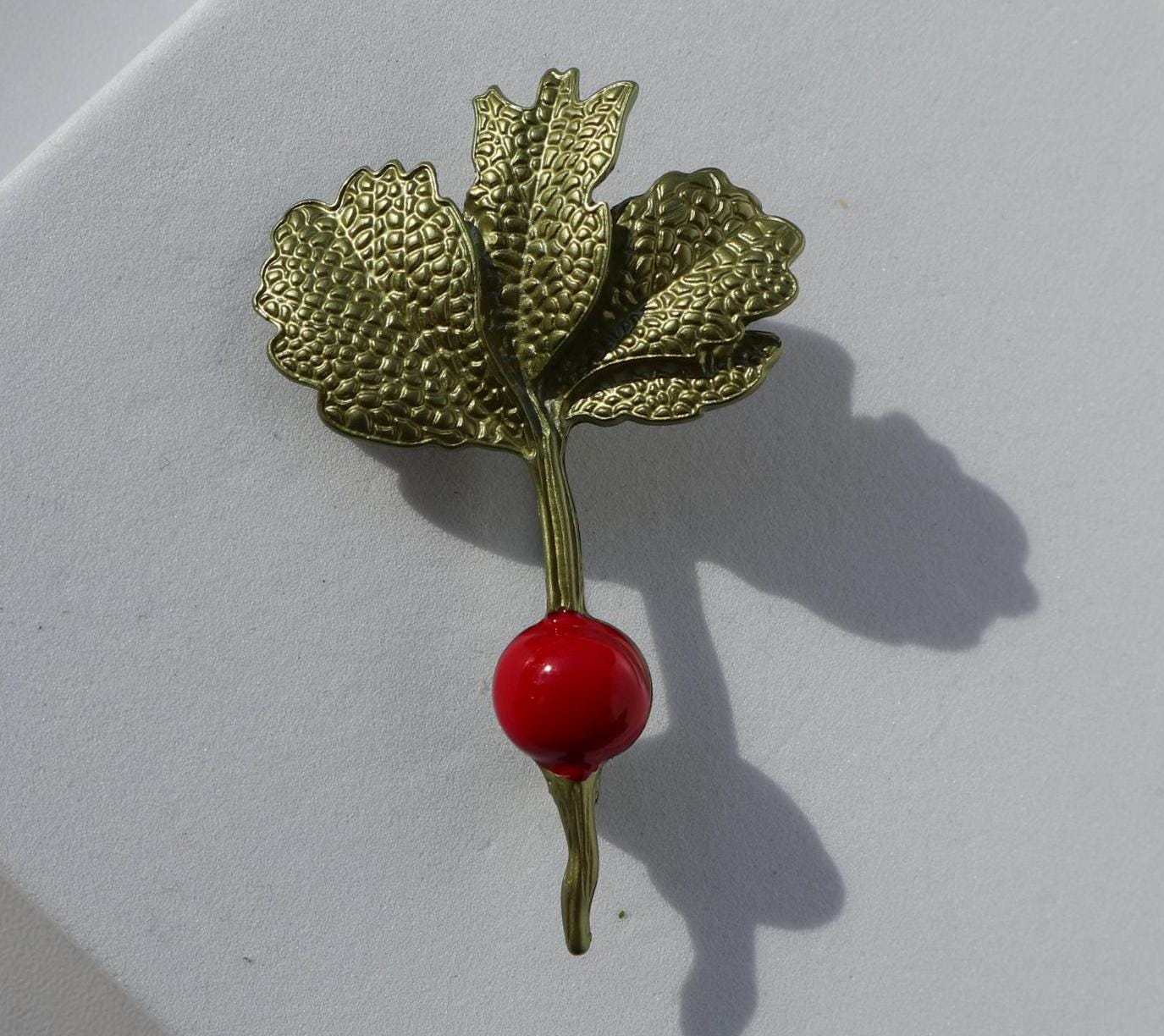 Rote Karotte Brosche Legierung Unisex Anstecknadel Rote Karotte Brosche Legierung Unisex Anstecknadel von MafukooBrosche
