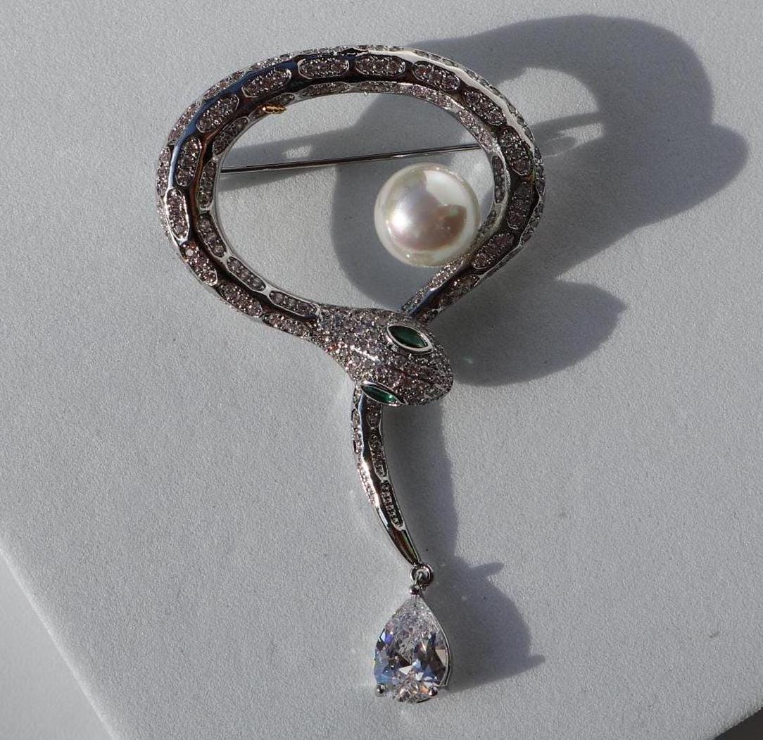 Schlangen Brosche Legierung Perle & Strass Pin Schlangen Brosche Legierung Perle & Strass Pin von MafukooBrosche