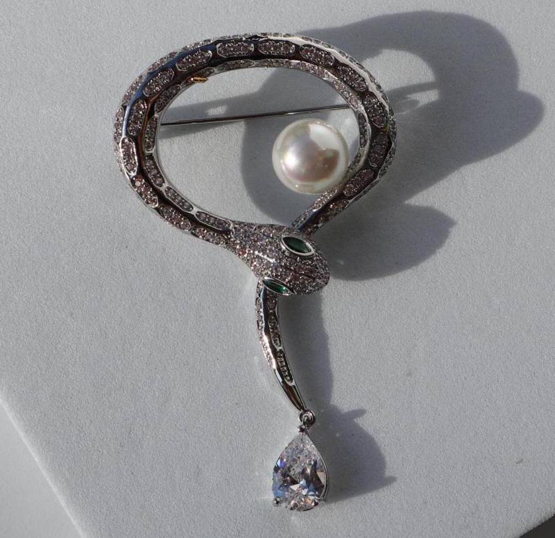 Schlangen Brosche Legierung Perle & Strass Pin Schlangen Brosche Legierung Perle & Strass Pin von MafukooBrosche