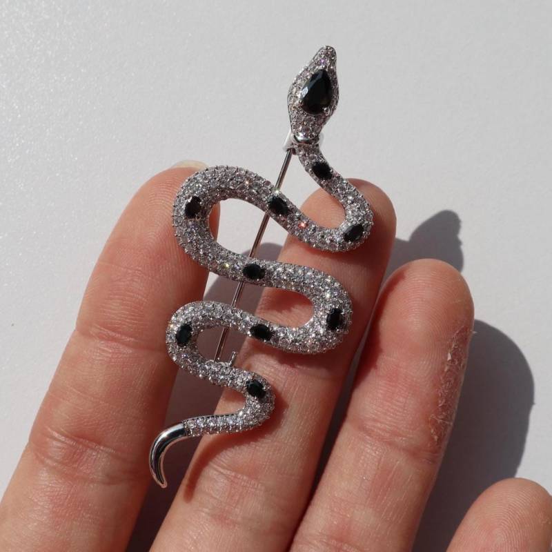 Schlangen Brosche Silber & Schwarz Legierung Unisex Schmuck Geschenk Schlangen Brosche Silber & Schwarz Legierung Unisex Schmuck Geschenk von MafukooBrosche