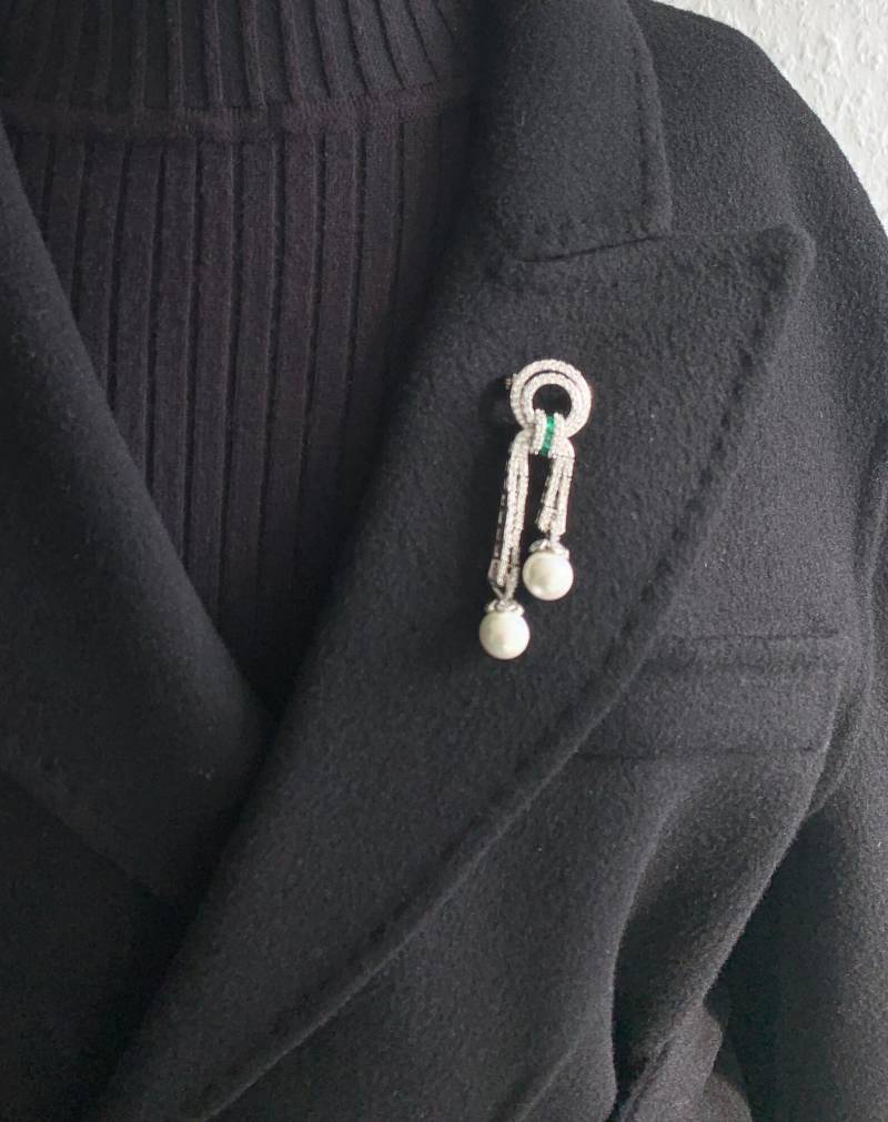 Silberne Schleifen-Brosche Mit Kunstperlen Eleganter Büroschmuck von MafukooBrosche