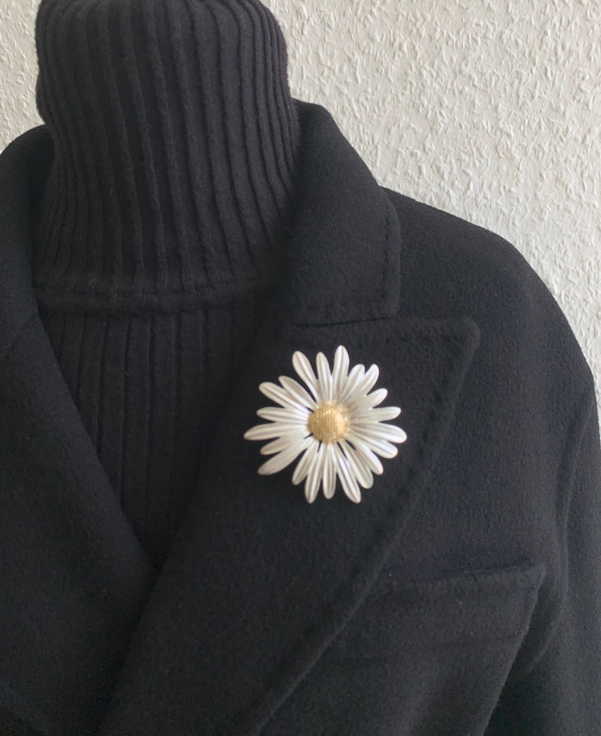 Vintage Metall Daisy Brosche Strass Pin Vintage Metall Daisy Brosche Strass Pin von MafukooBrosche