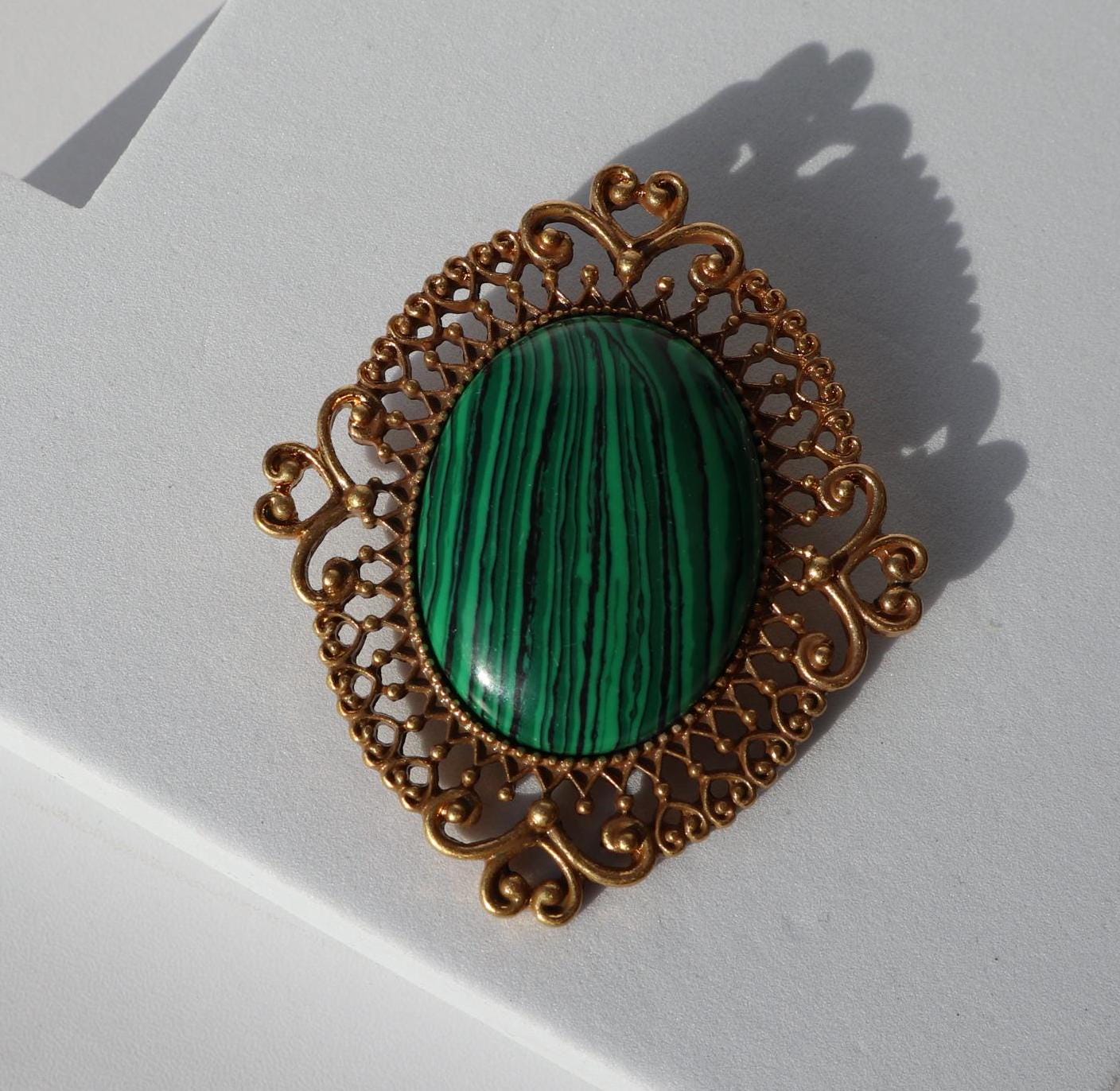 Vintage Style Grün Malachit Brosche Legierung Partyschmuck Vintage Style Grün Malachit Brosche Legierung Partyschmuck von MafukooBrosche