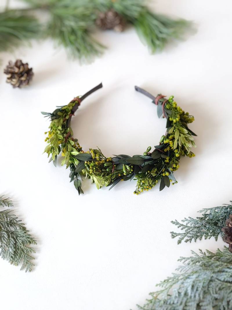 Blumen Haarband Hochzeit Kopfschmuck Braut Blumenkrone Eukalyptus Grüne Blumenmädchen Krone Rustikale Magaela von MagaelaAccessories