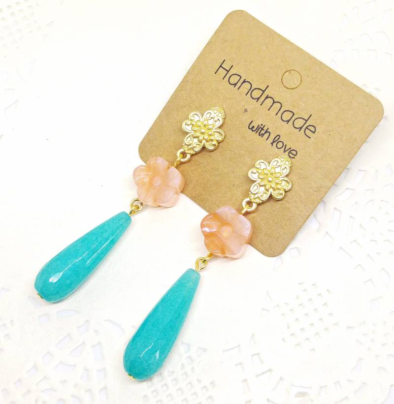 Ohrhänger Im Retro-stil Mit Onyxblüten Und Blauen Angelit-Tropfen von MaggieHandmadeBijoux