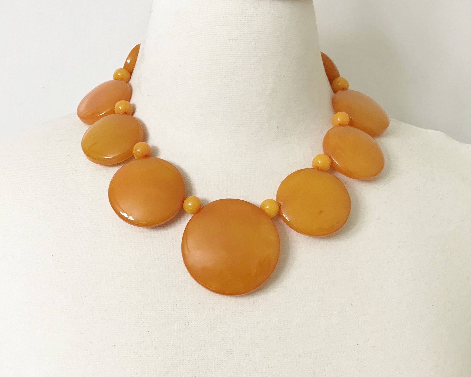 Wunderschöne Butterscotch Harz Halskette Im Stil Von Angela Caputi von MaggieKarajianDesign