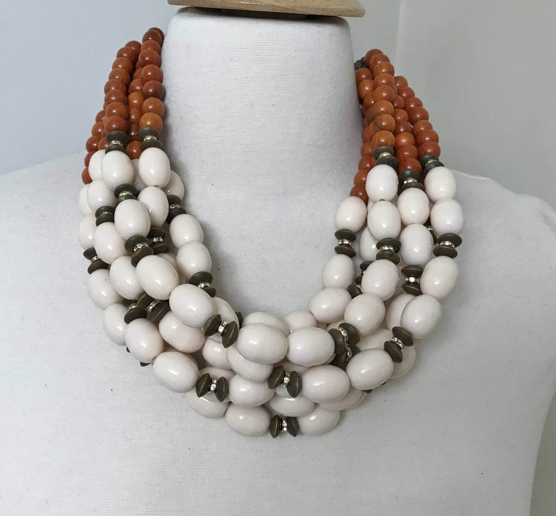 Wunderschöne Multi-Strang Acryl & Holz Perlen Kette Angela Caputi Stil von MaggieKarajianDesign