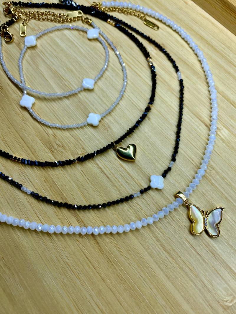 Handgemachte Halskette Aus Perlen Jewerly Handmade Mit Anhänger Schmetterling Adventskalender Geschenk Geburtstag Perlenkette von MagiCut