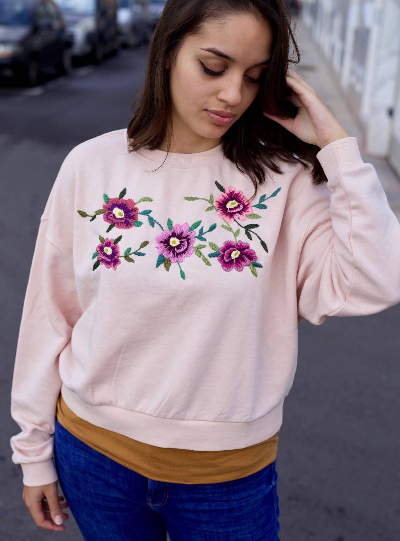 Sweatshirt Rosa Von Hand Bestickt Sweatshirt Rosa Von Hand Bestickt von MagiayEfecto