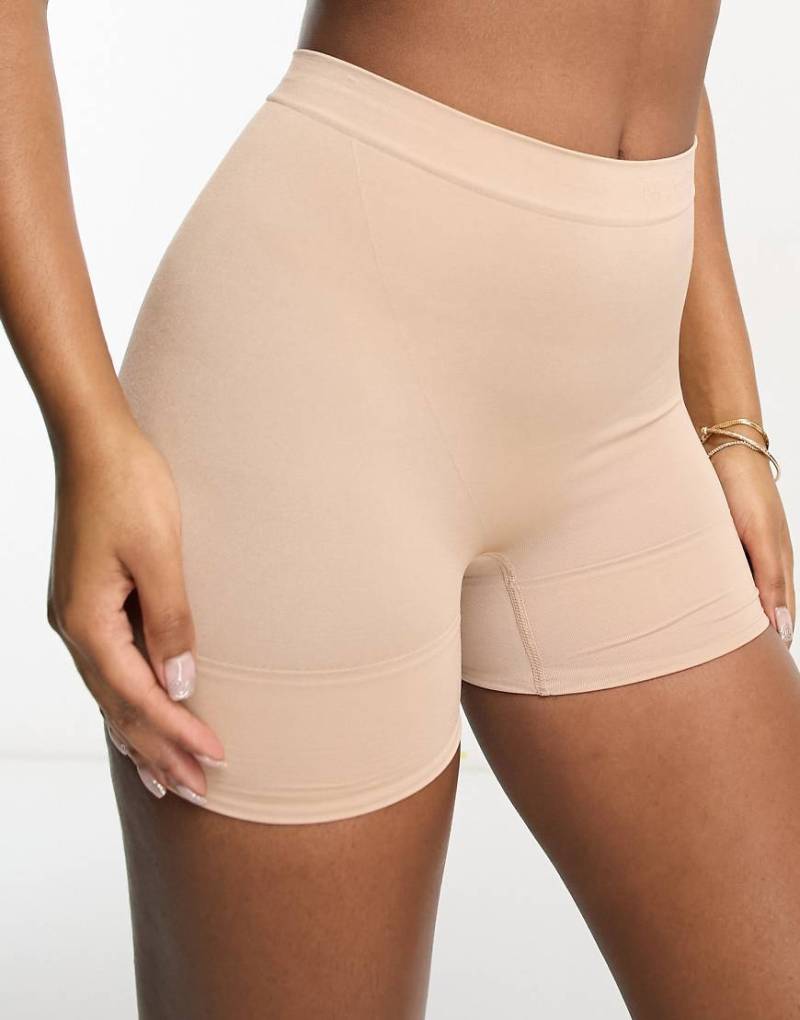 Magic Bodyfashion - Bequeme Kontur-Shorts in Cappuccino mit mittlerem formendem Effekt-Neutral von Magic