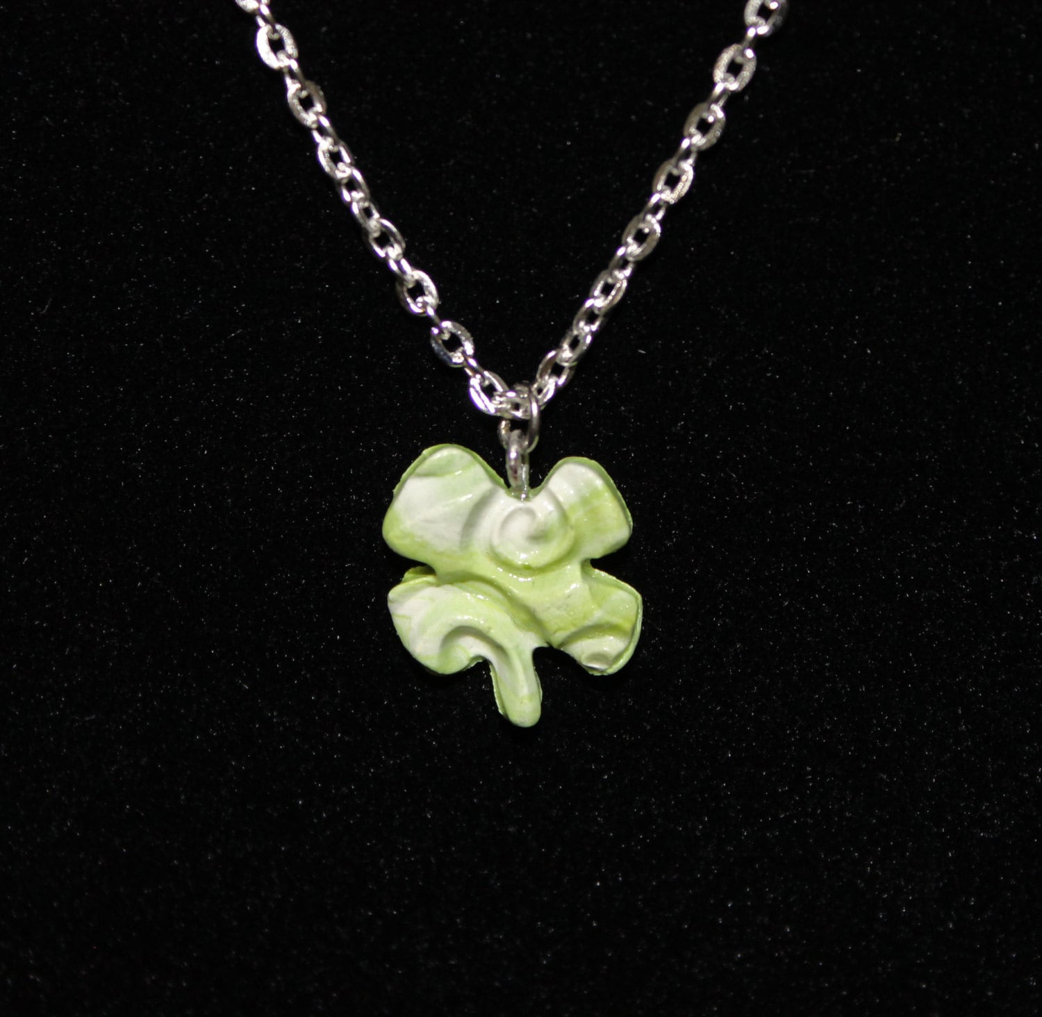 Vierblättriges Kleeblatt, 40cm, Polymer Clay, Glücksbringer, St. Patrick's Day, Grün, Marmor, Handgemacht Vierblättriges Kleeblatt, 40cm, Polymer Clay, Glücksbringer, St. Patrick's Day, Grün, Marmor, Handgemacht von MagicAndDreams