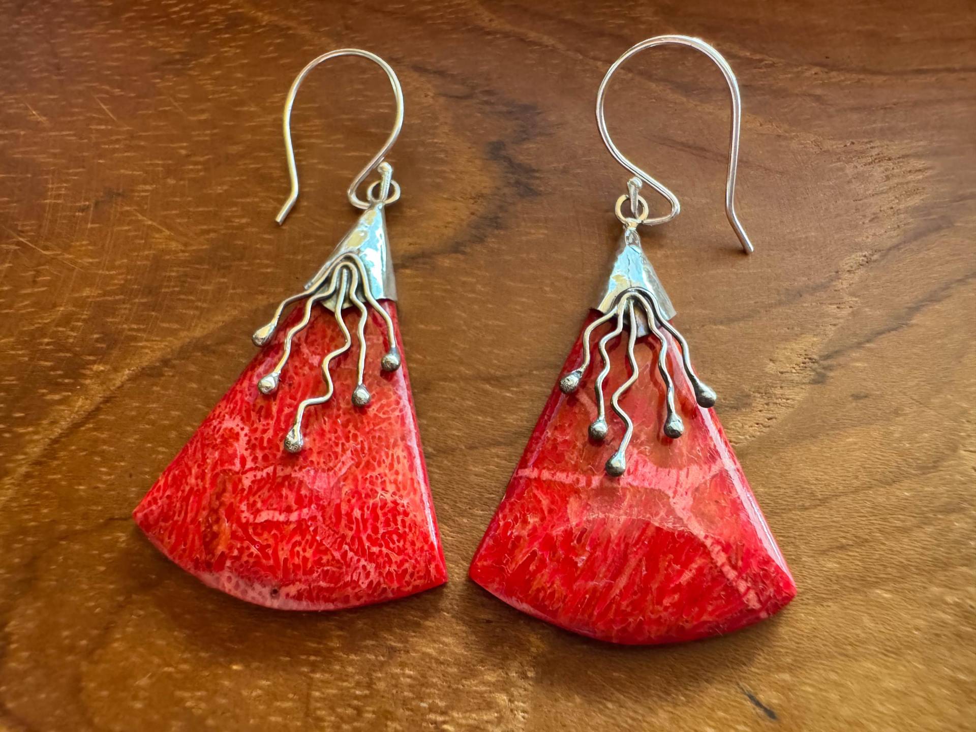 Red Root Coral Earrings With 925 Sterling Silver Red Root Coral Earrings With 925 Sterling Silver von BaliMoonSilver