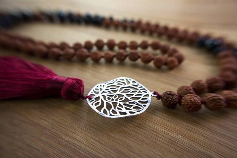 Tree Of Life Mala With Sterling Silver Pendant & Lava + Rudraksha Beads Personalised Gift For Yoga Lovers Tree Of Life Mala With Sterling Silver Pendant & Lava + Rudraksha Beads Personalised Gift For Yoga Lovers von BaliMoonSilver
