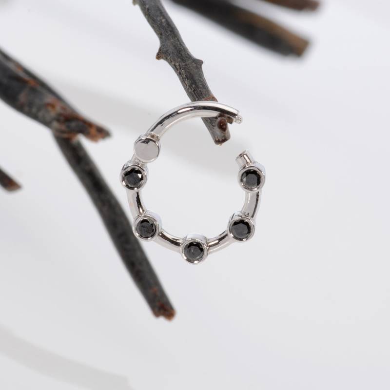 Daith Piercing Ohrring 14K Solid Gold Septum Clicker Schwarz Diamanten Conch Schmuck Helix Custom Hoop von MagicHammer