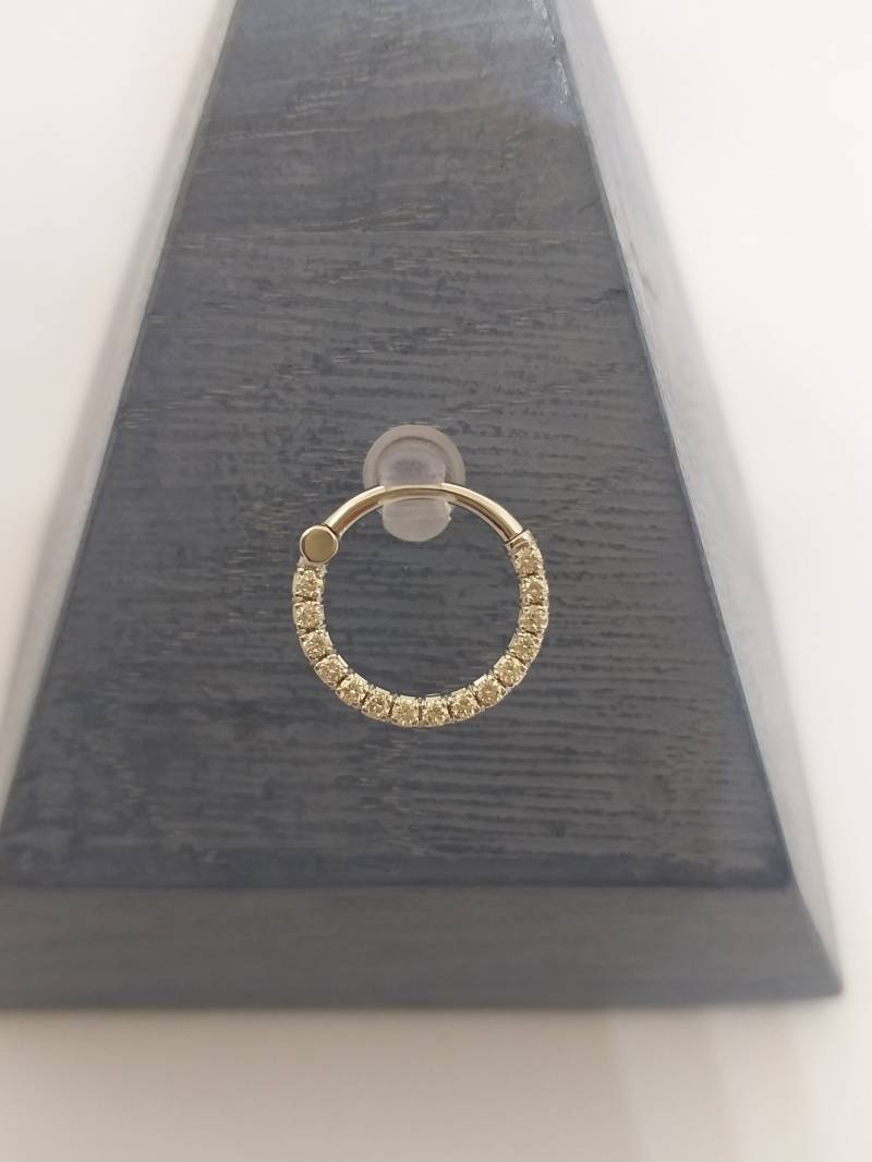 Daith Piercing Schmuck Swarovski Septum Clicker 14K Solid Gold Hoop Helix Ohrring Ohrmanschette von MagicHammer