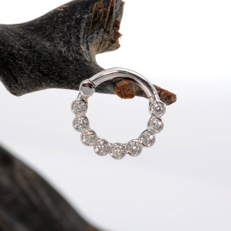 Daith Piercing Septum Clicker 14K Solid Gold Weiß Diamanten Helix Schmuck Knorpel Ohrring von MagicHammer