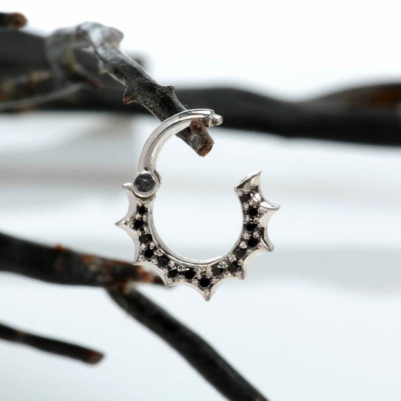 Daith Piercing Spikes Septum Clicker 14K Black Diamond Helix Ohrring Knorpel Hoop von MagicHammer