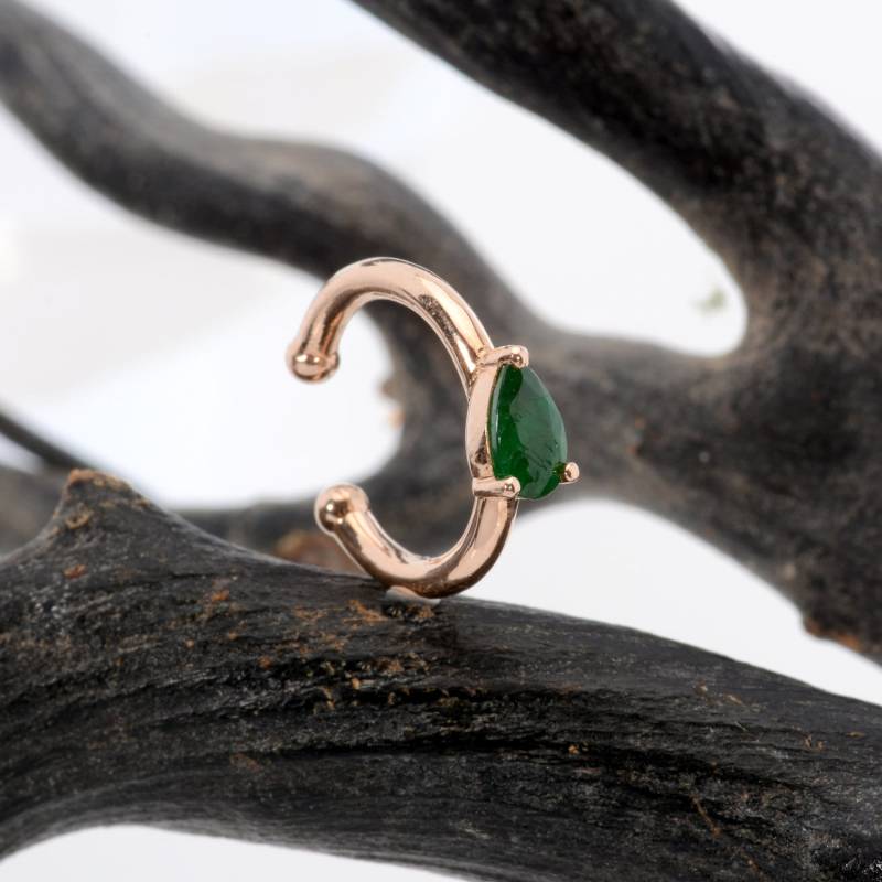 Ear Cuff Non Pierced 14K Solid Gold Pear Smaragd Ohr Jacke Conch Ohrring Zierlicher Schmuck von MagicHammer