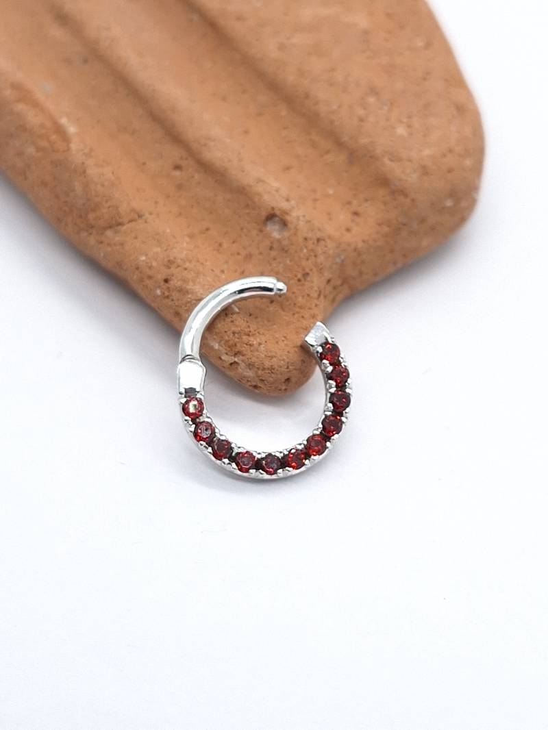 Helix Piercing 14K Weiß Solid Gold Septum Clicker Granat Stein Benutzerdefinierte Schmuck Daith Ohrring Nase Hoop von MagicHammer